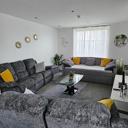 Deluxe Apartment Sleeps Up To 6 Leicester Exterior photo